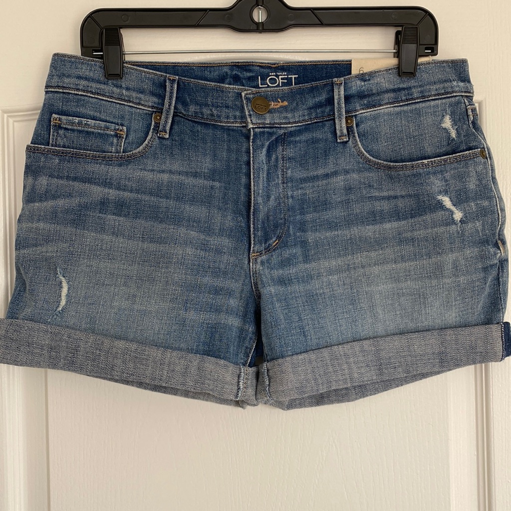 Light Blue Wash Cuffed Denim Short
